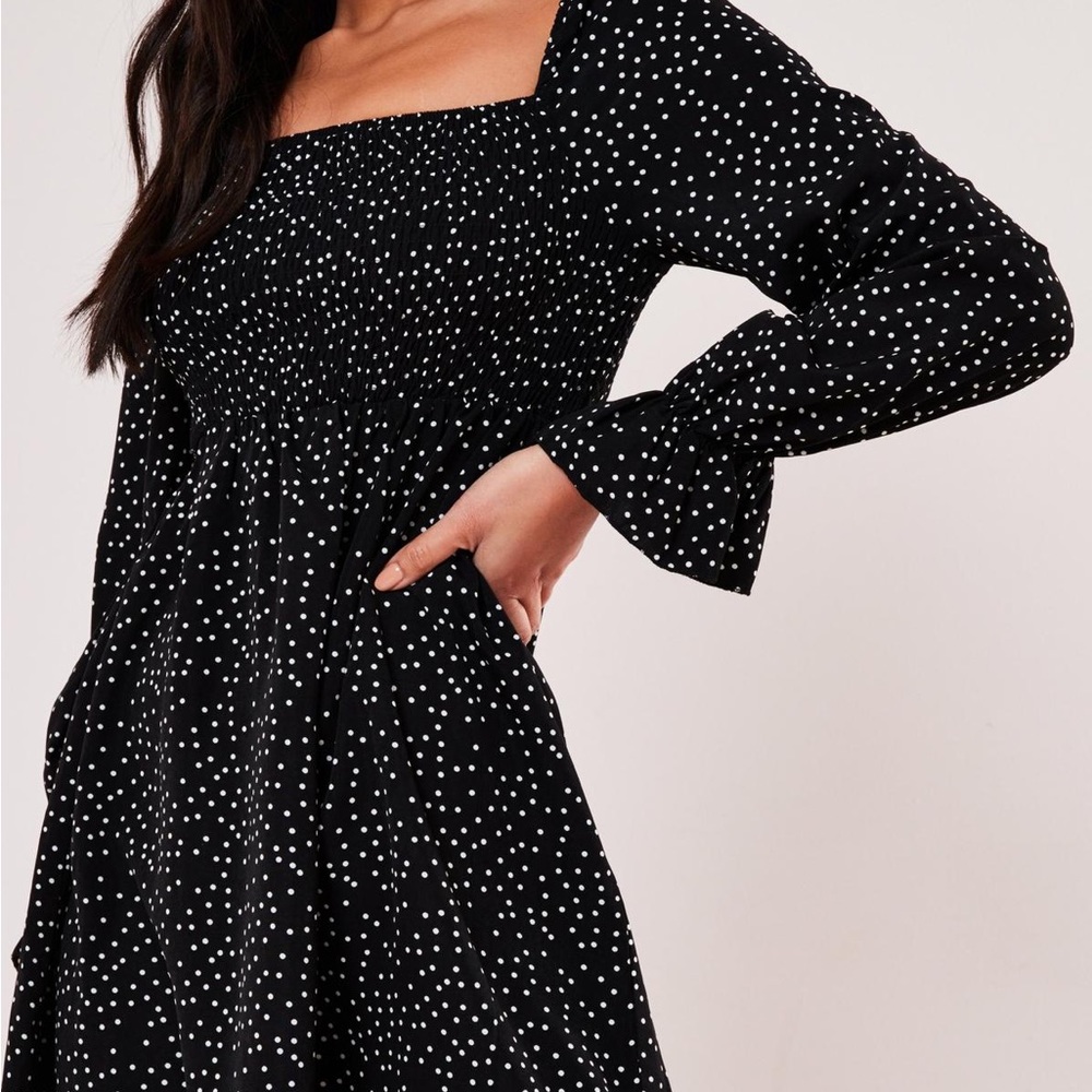 MILKMAID SHIRRED MINI DRESS LS POLKA
Black